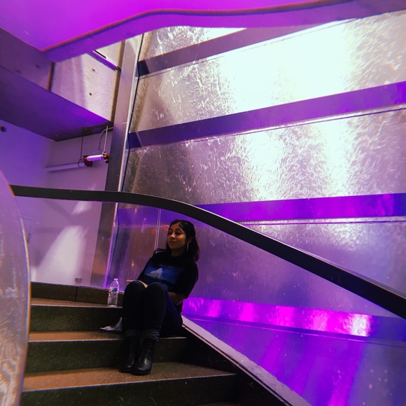 Meet ur posher! - Picture 2 of 4